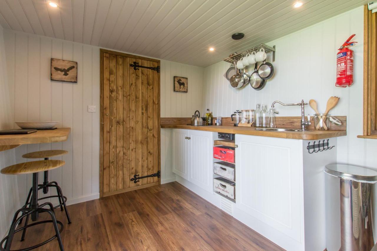 라이 Extraordinary Huts Ltd 빌라 외부 사진